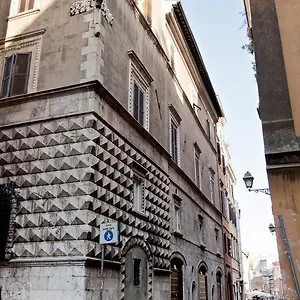 https://santacroce-guest-house.it-romehotels.com